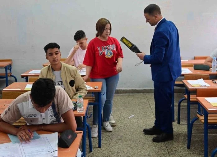 وزارة التربية الوطنية تعتمد نظاما إلكترونيا جديدا لمراقبة الغش في امتحانات البكالوريا