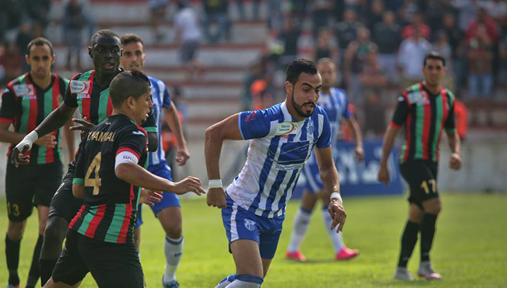 البطولة الوطنية الإحترافية ”إنوي” لكرة القدم (الدورة 18) ..اتحاد طنجة يتعادل مع ضيفه الجيش الملكي (0-0)