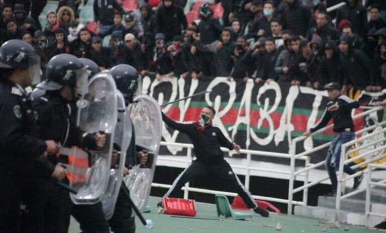 نادي الجيش الملكي يستنكر أحداث شغب مباراته أمام الرجاء