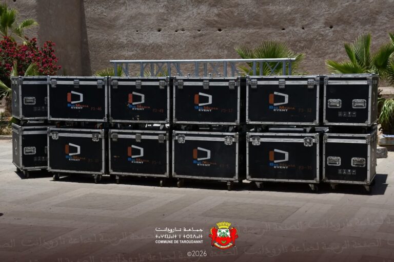 جماعة تارودانت تواصل استعداداتها بساحة 20 غشت لاستقبال الجماهير الرياضية لمتابعة مباريات المنتخب المغربي